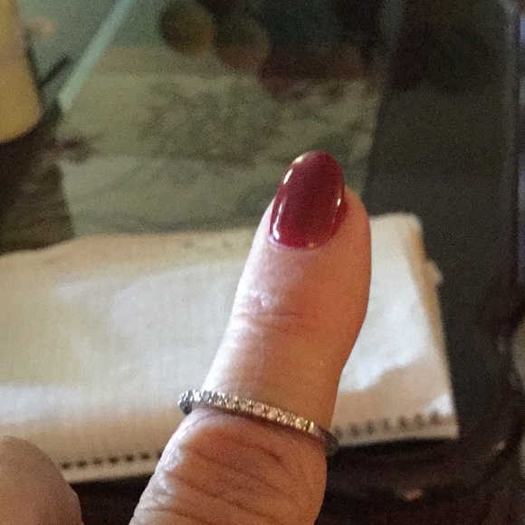 Jewelry - BEAUTIFUL Real Diamond ring